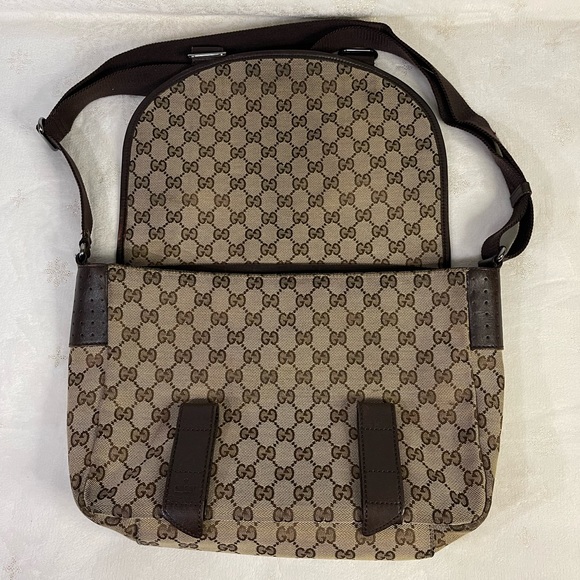 GUCCI canvass messenger bag - Picture 12 of 16